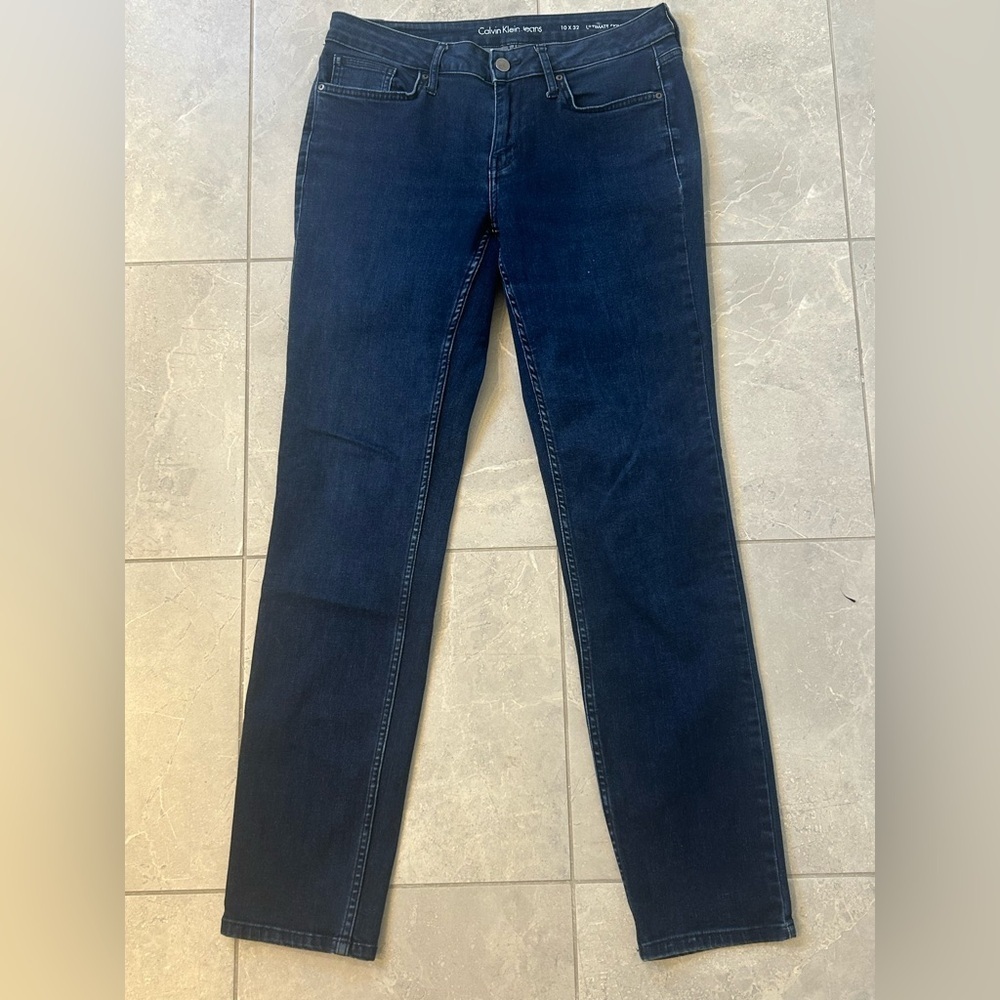 EUC Calvin Klein Jeans Women's 10x32 Ultimate Skinny Blue Denim Cotton Blend